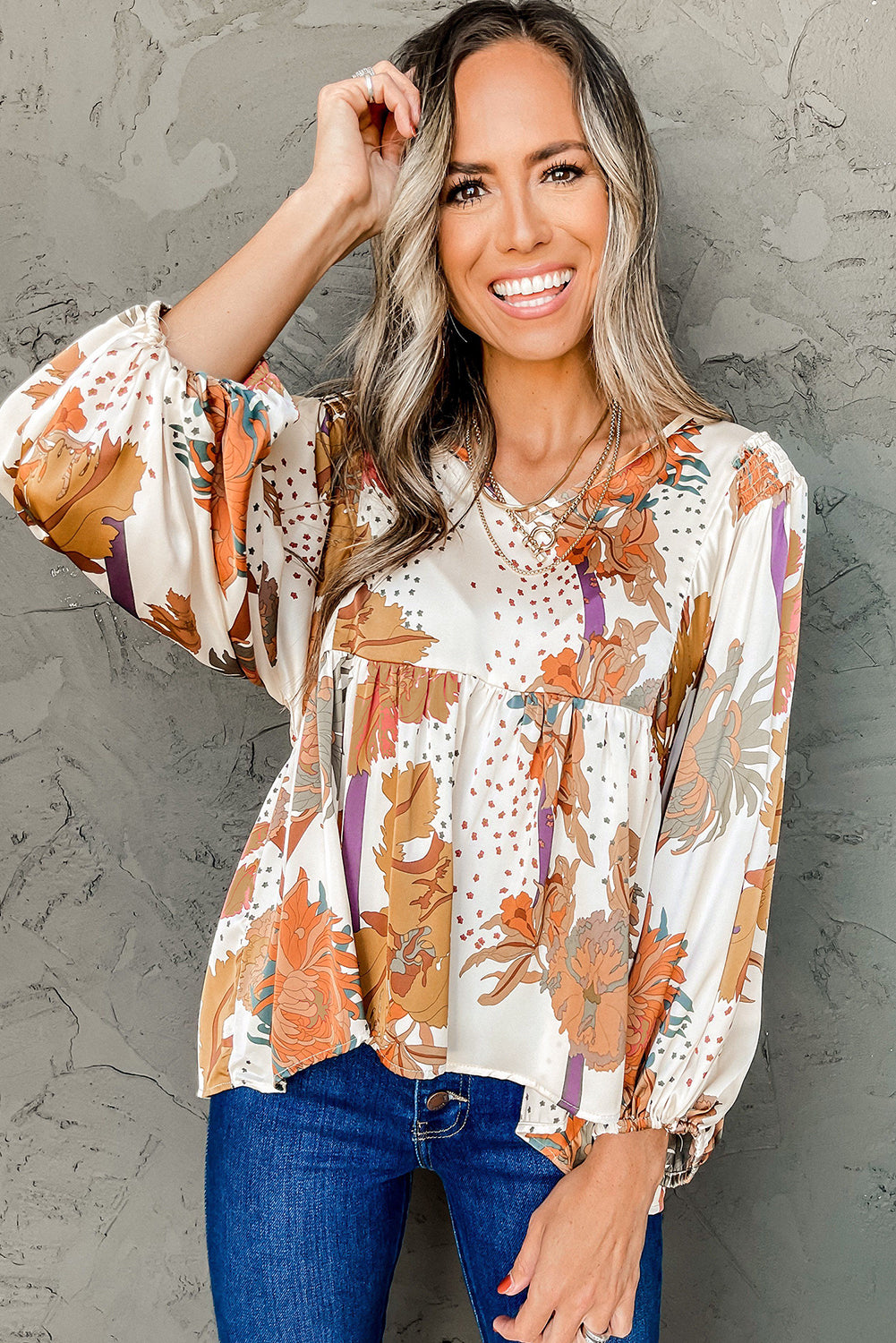 Chemisier babydoll multicolore à imprimé floral et col en V-A WOMAN WE LOVE