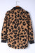 Chaqueta de felpa de leopardo negro con acabados contrastantes