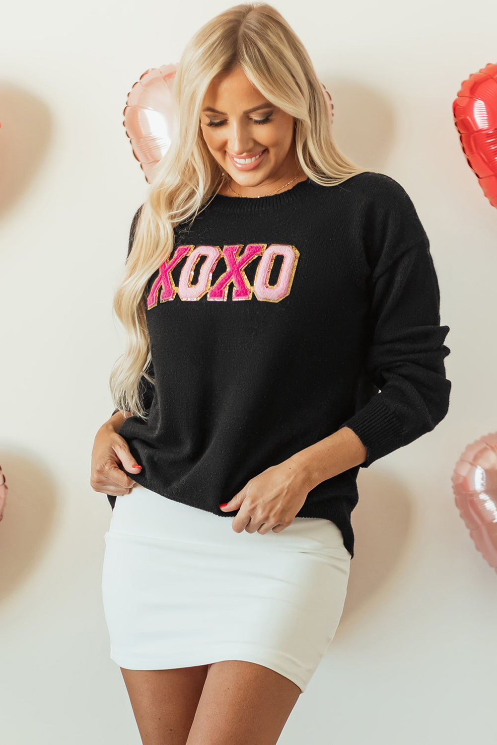 Pull décontracté à col rond imprimé pailleté XOXO noir