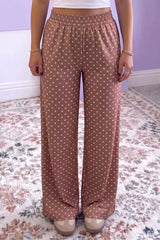 Pantalon ample marron à pois et taille élastiquée