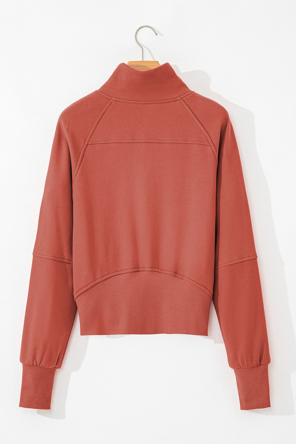 Sleeve sweatshirt and upright collar *