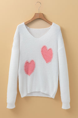 V -neck plush sweater and white pearl core pattern