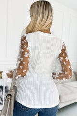 Chemisier en tricot texturé blanc à manches en maille avec appliques florales-A WOMAN WE LOVE