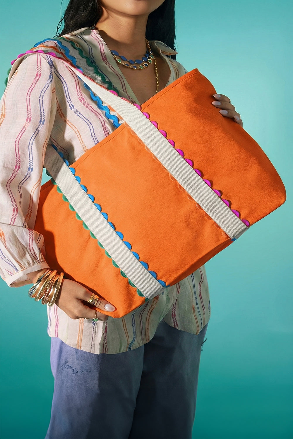 Grand sac cabas orange en toile à galons zigzag multicolores