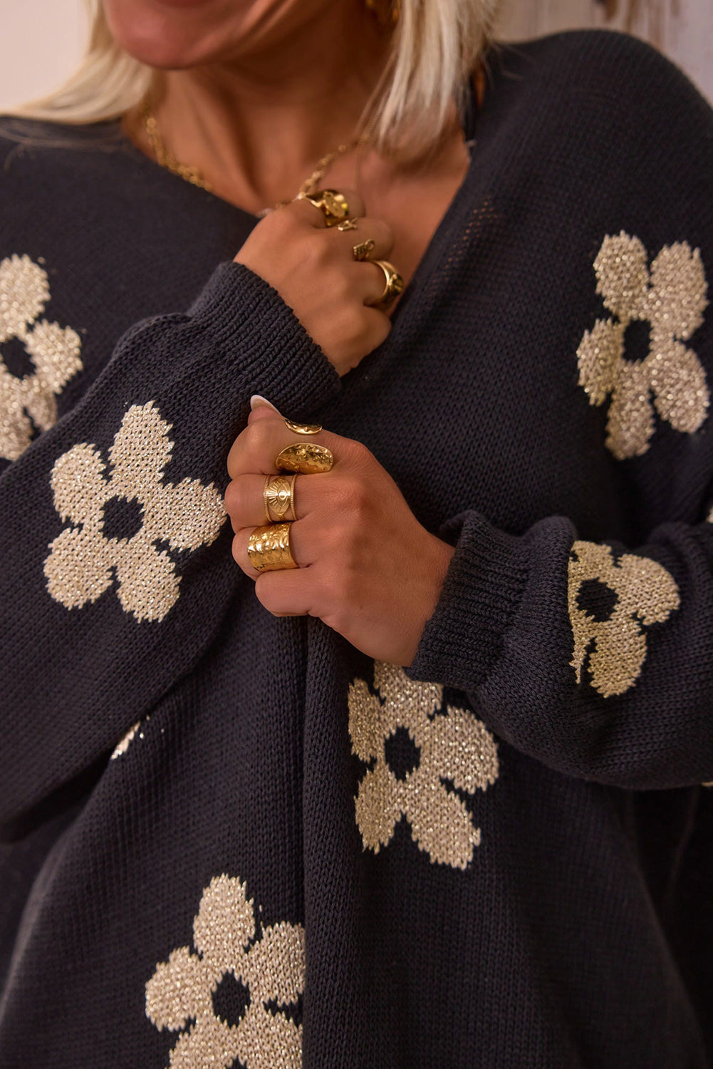 Cardigan ample tricoté noir à imprimé floral *-A WOMAN WE LOVE