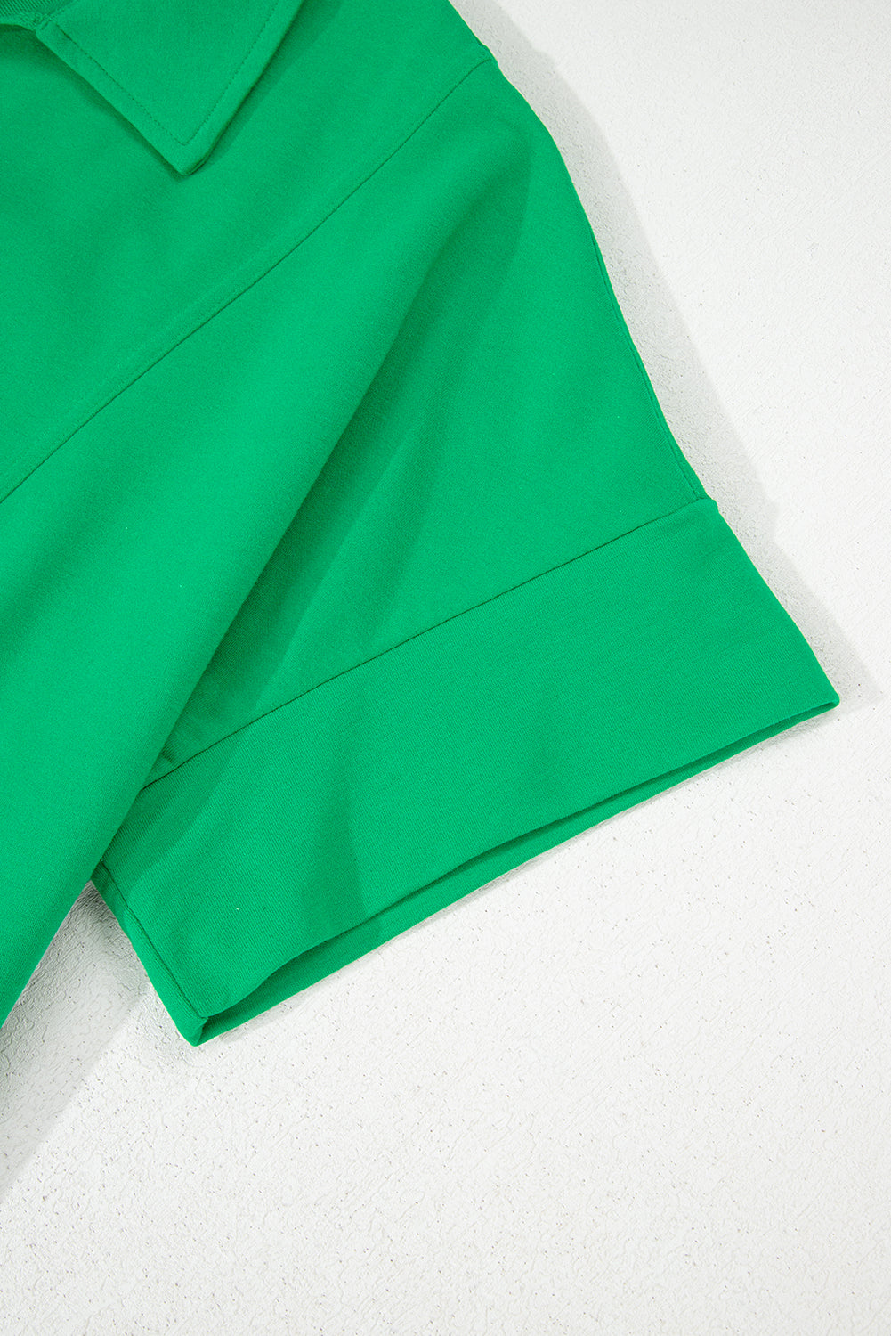 Chemisier vert vif à manches courtes et col rabattu, grande taille-A WOMAN WE LOVE