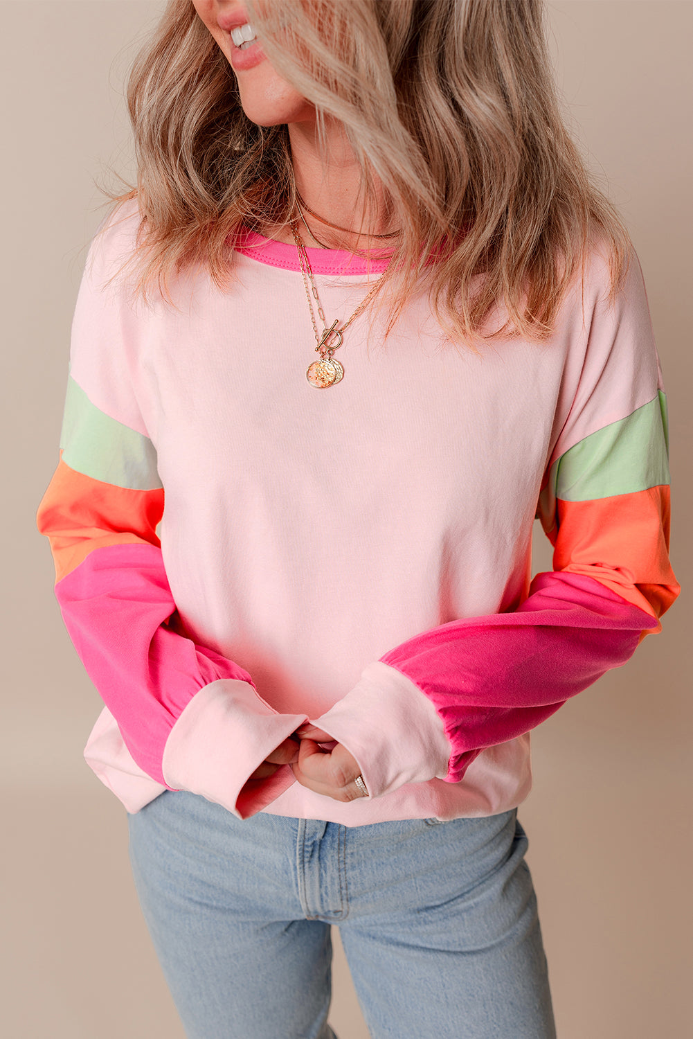 Top sciolto a manica lunga colorblock rosa