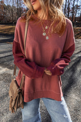 Sudadera de hombro caída en un mosaico rojo mineral