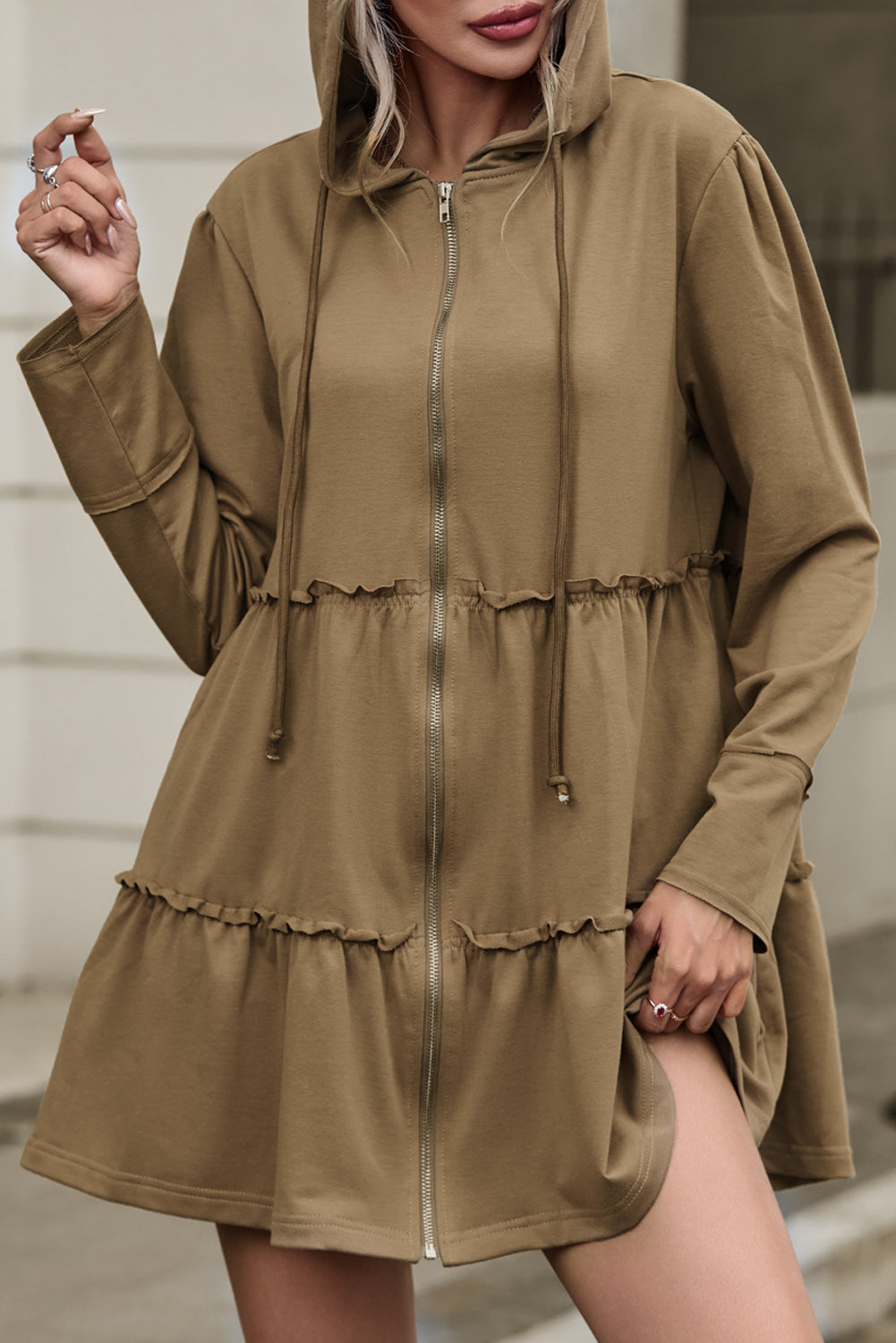 Veste à capuche kaki à volants et volants avec cordon de serrage