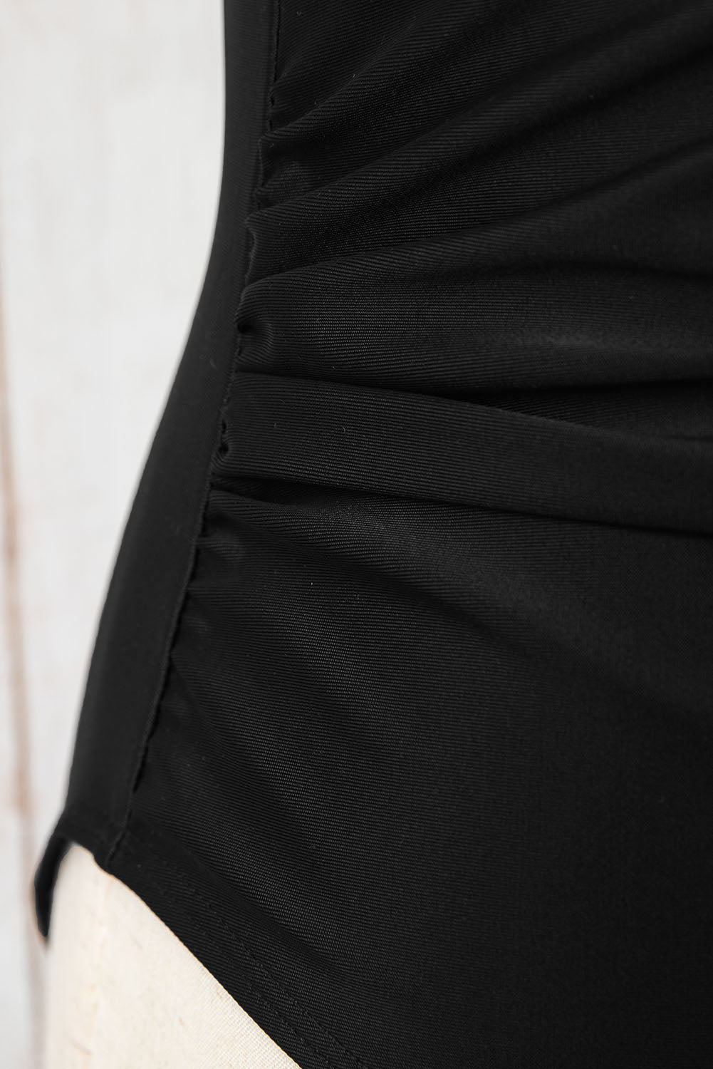 Monokini high waist at v * collar