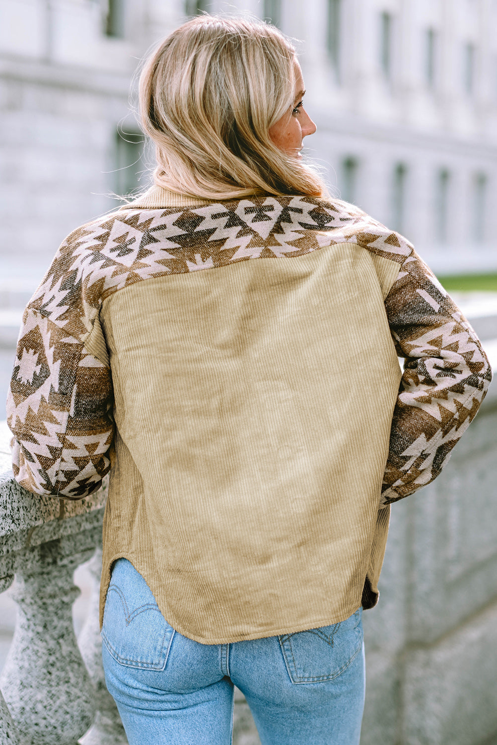 Chaqueta de cana de borde desaprobado de estampado de estampado Aztec