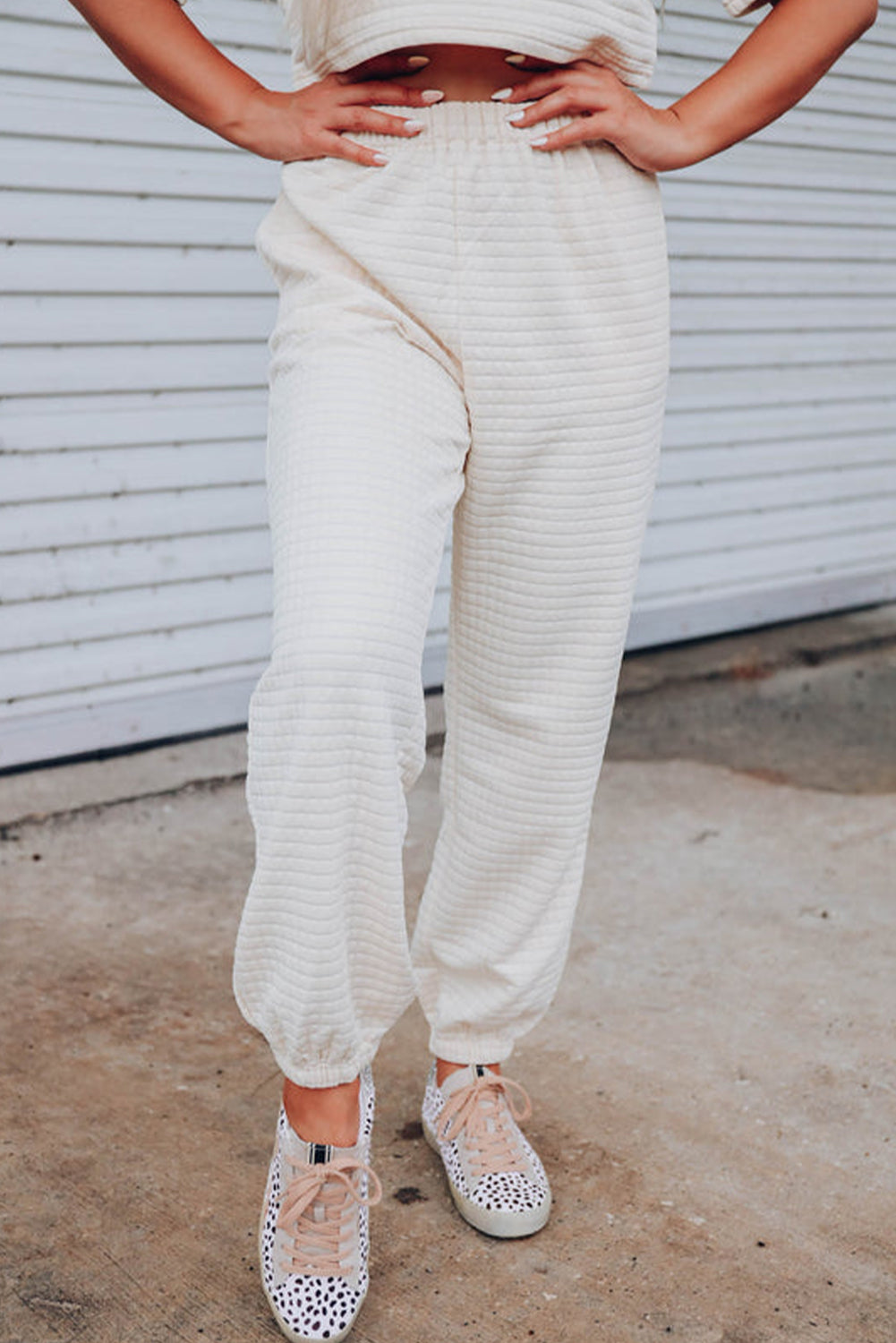 White Trellis Textured Cropped T-Shirt and Jogger Pants Set