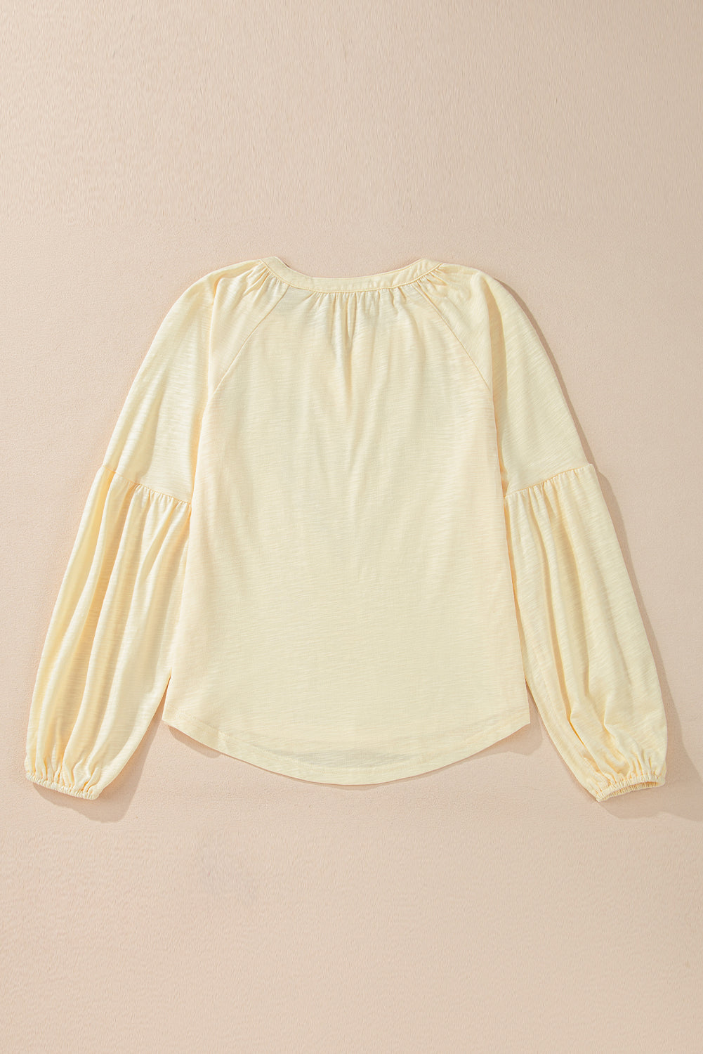 Blouse à col en V-A WOMAN WE LOVE