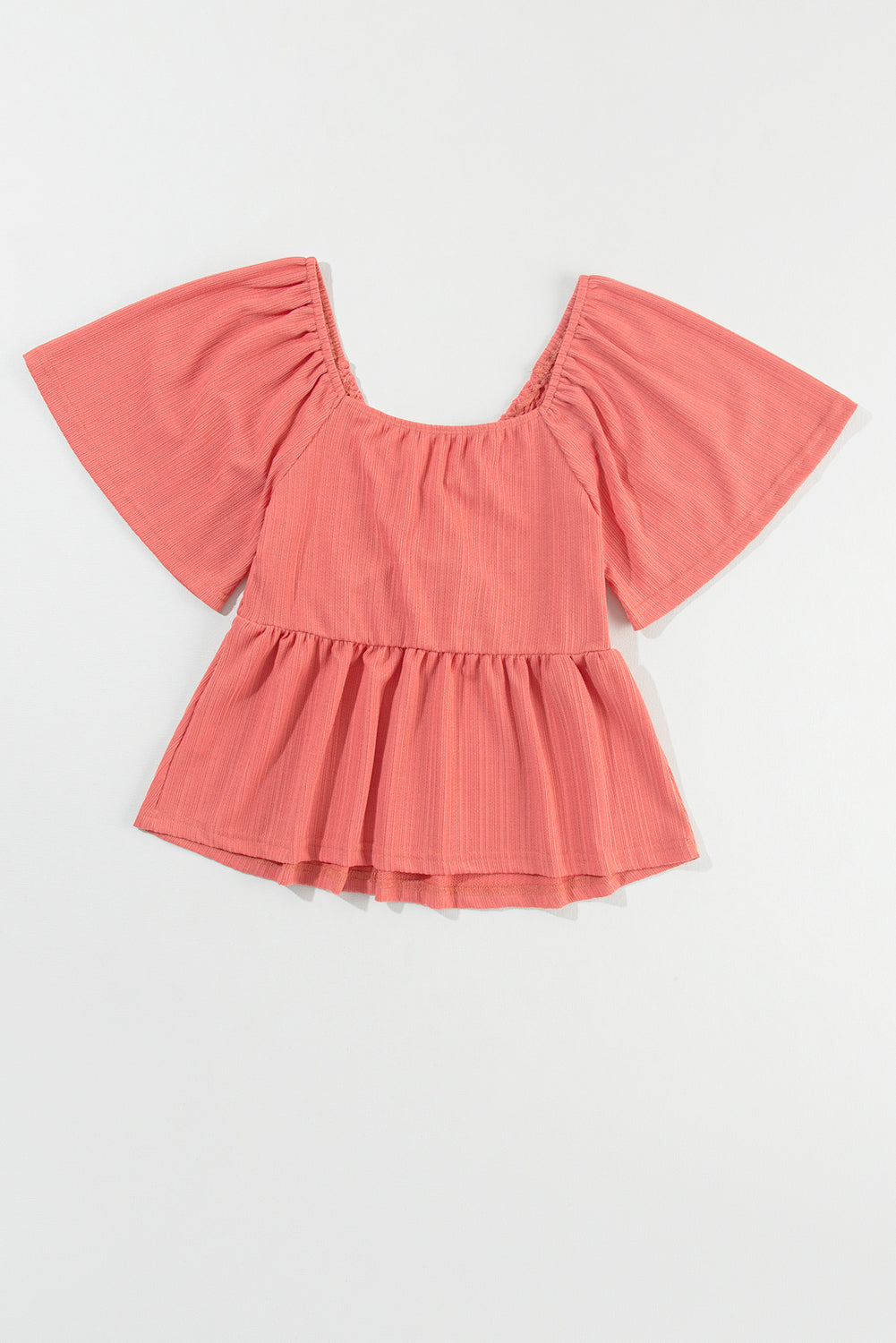 Chemisier texturé rouge tomate froncé à col en V et manches courtes flottantes-A WOMAN WE LOVE