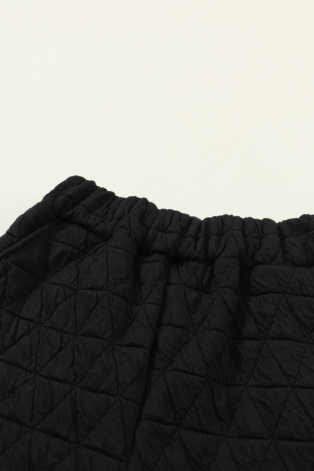Tirar y pantalones negros negros y pantalones negros