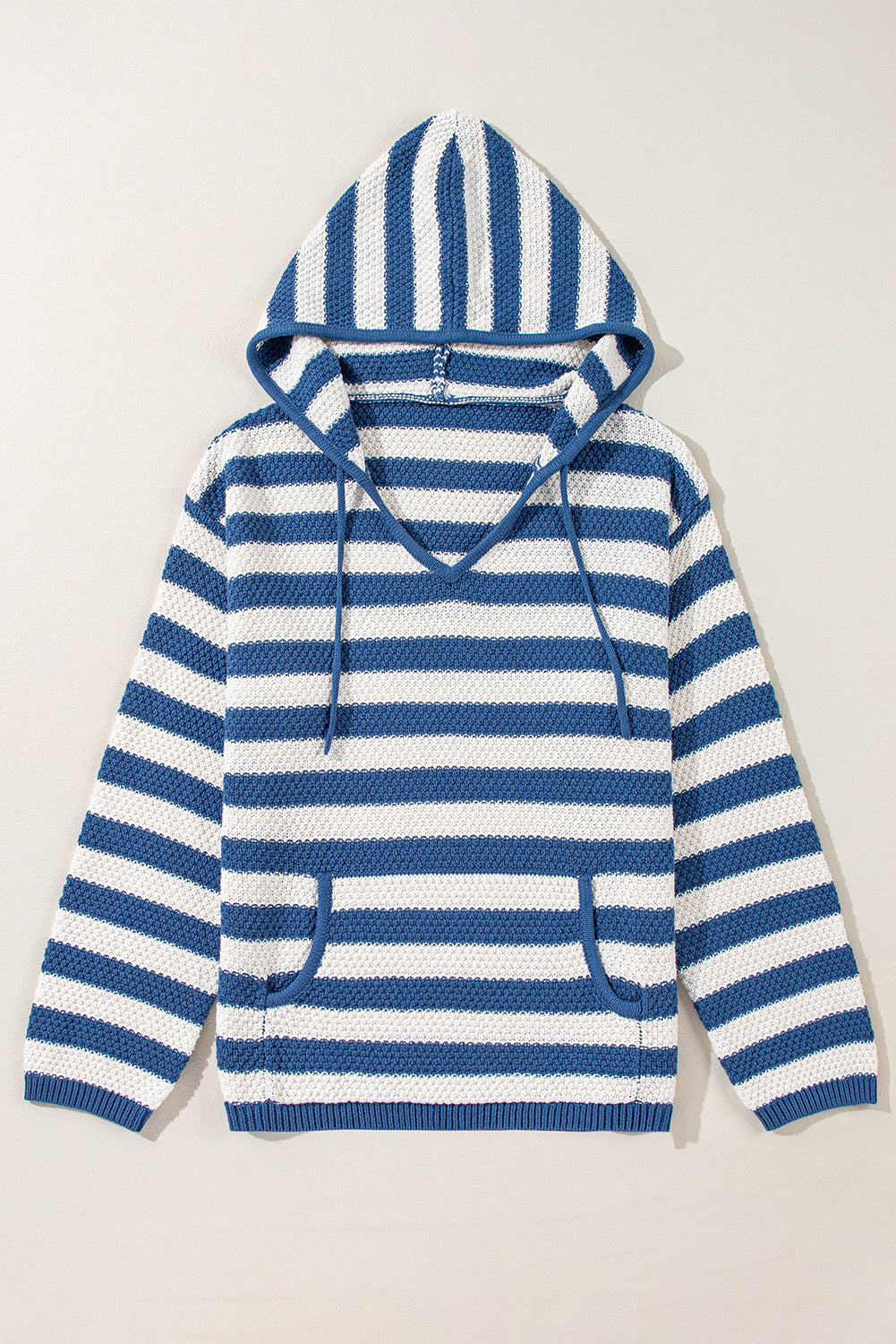 Pull à capuche avec cordon de serrage et poches à col en V et rayures bleues