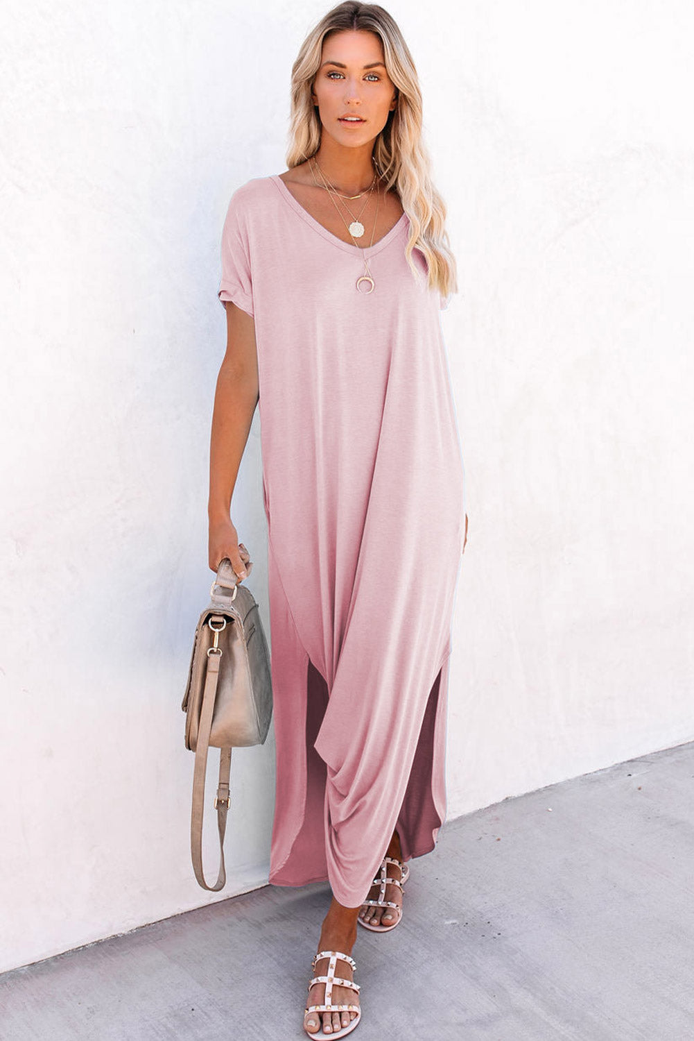 Long pink t-shirt dress with hidden pockets and v-neck