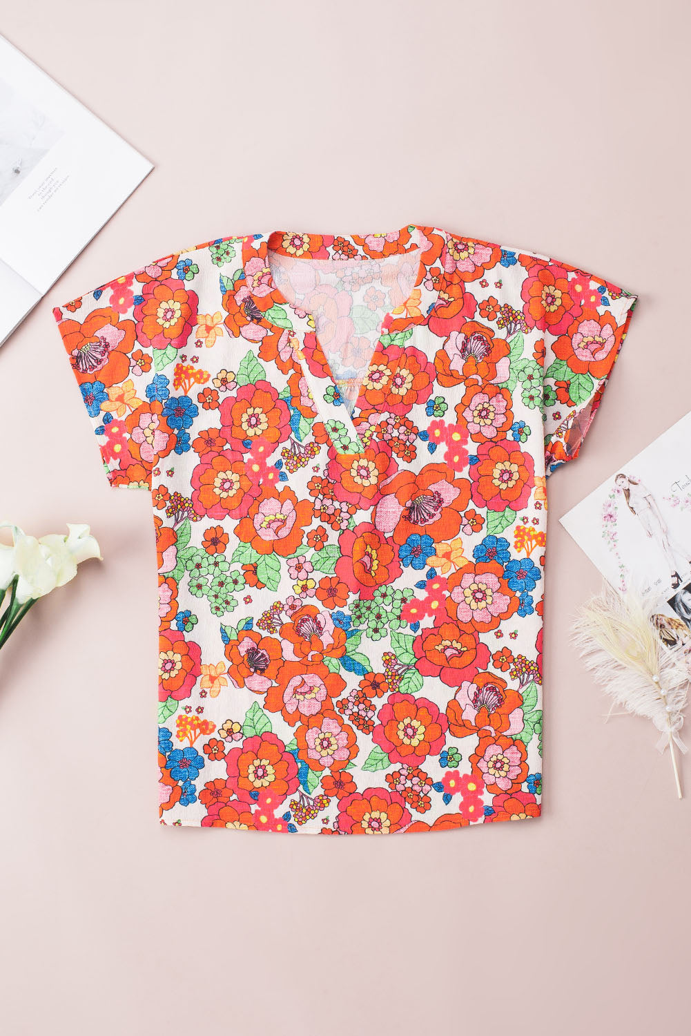 Sweeping -collar up with bright red flower