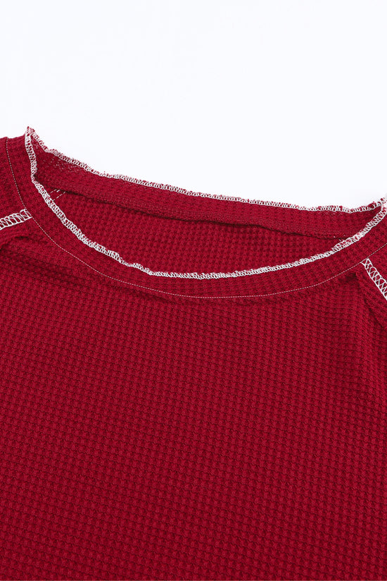 Long -sleeved textured high and bright red round neck *