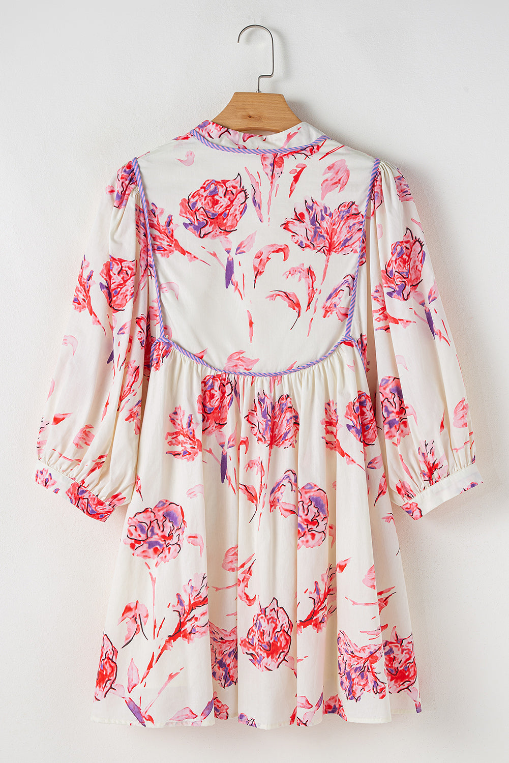 Babydoll rosa de baby-tope con estampado floral, mangas con globo, V collar