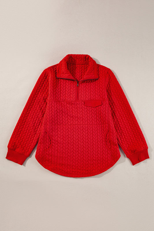 Pull texturé torsadé rouge tomate avec poche zippée sur un quart, grande taille