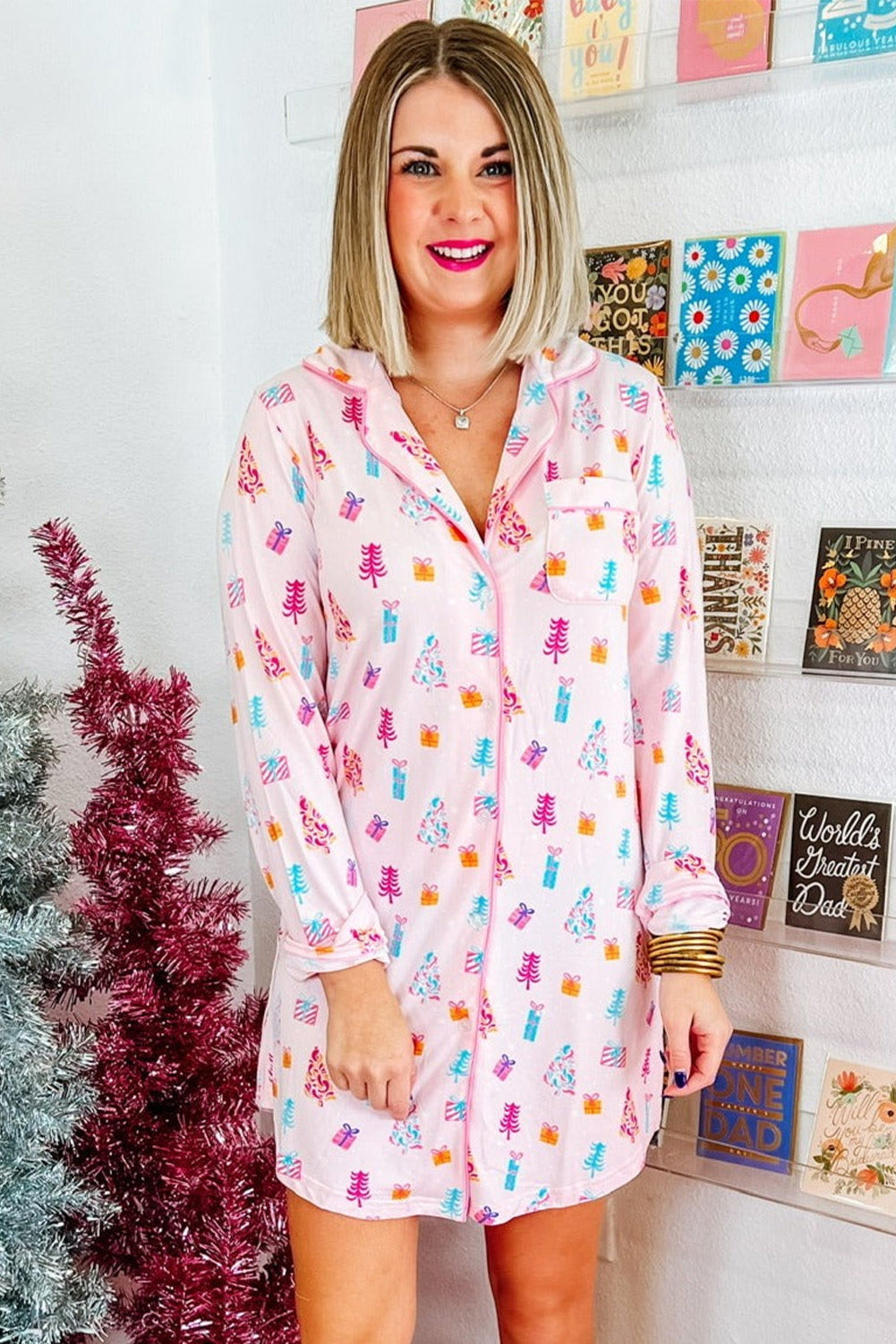 Vestido nocturno Camisa de Navidad rosa impresa árbol espumoso estampado