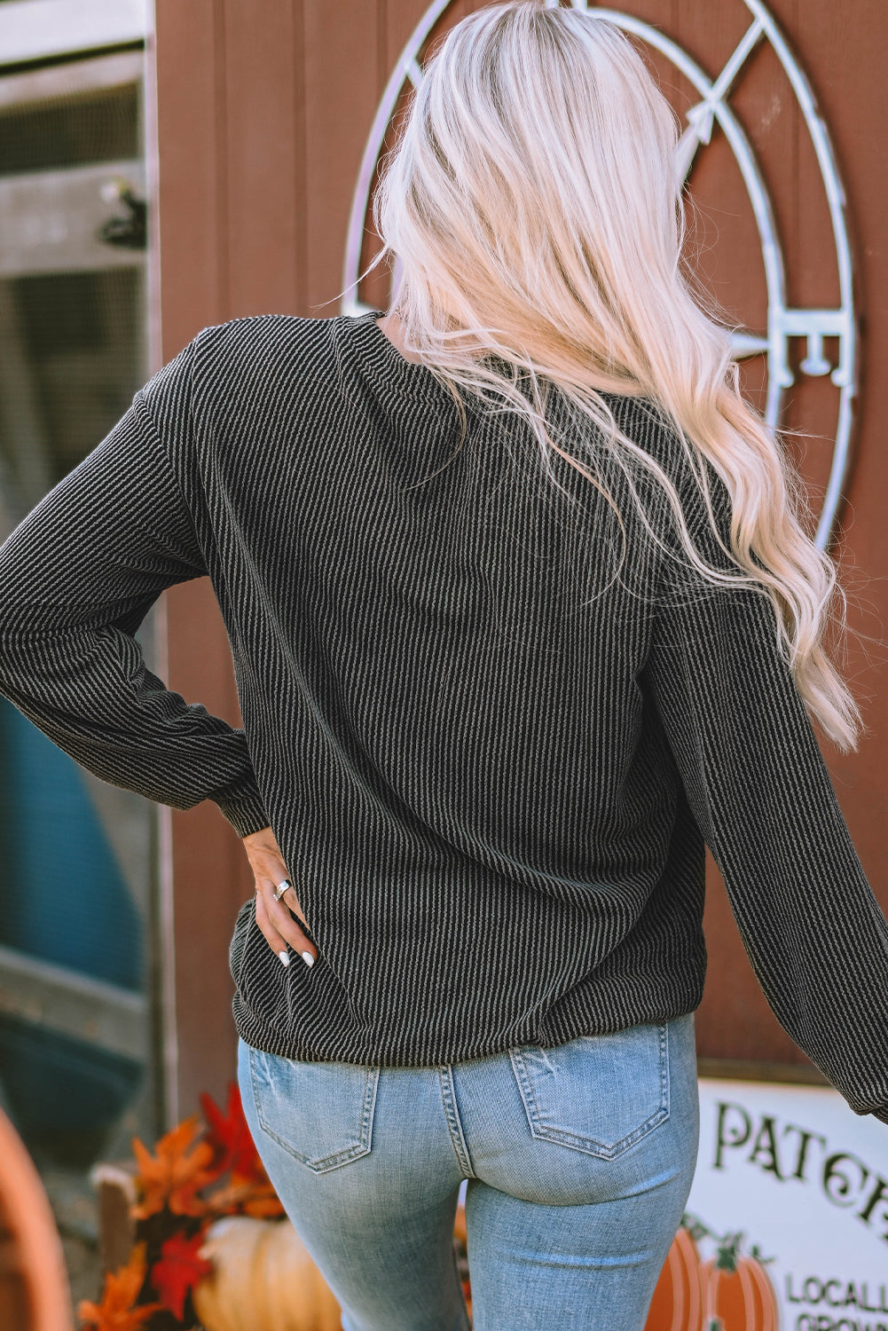 Black graphics sweatshirt with Nashville Music City cord