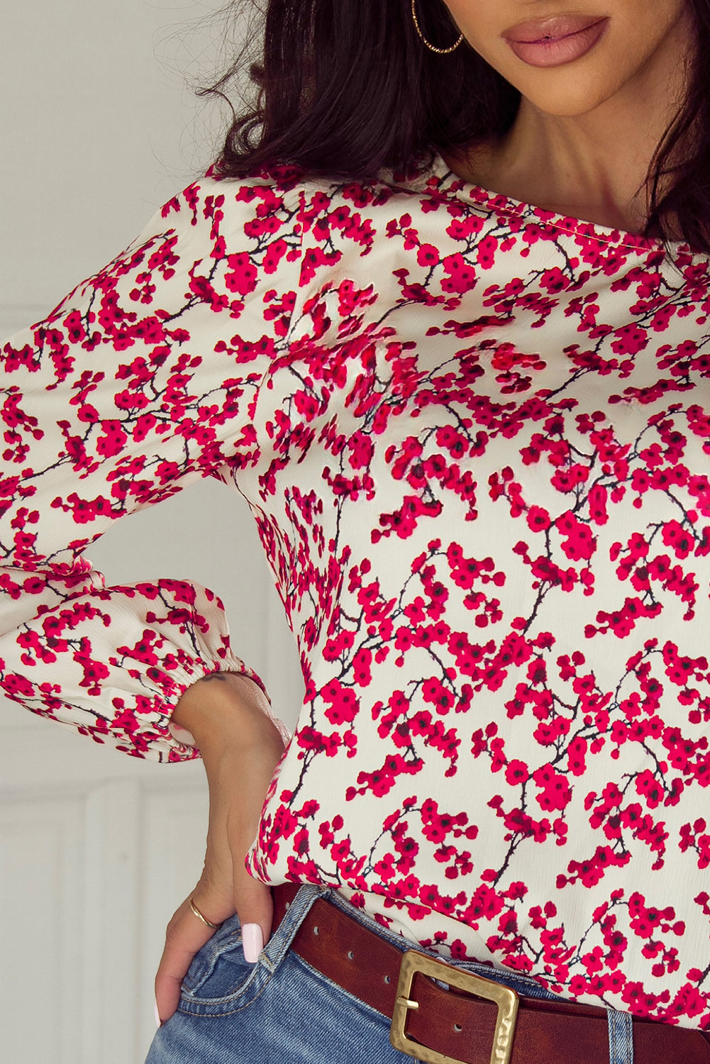 Chemisier rouge à imprimé floral à manches longues et dos ouvert-A WOMAN WE LOVE