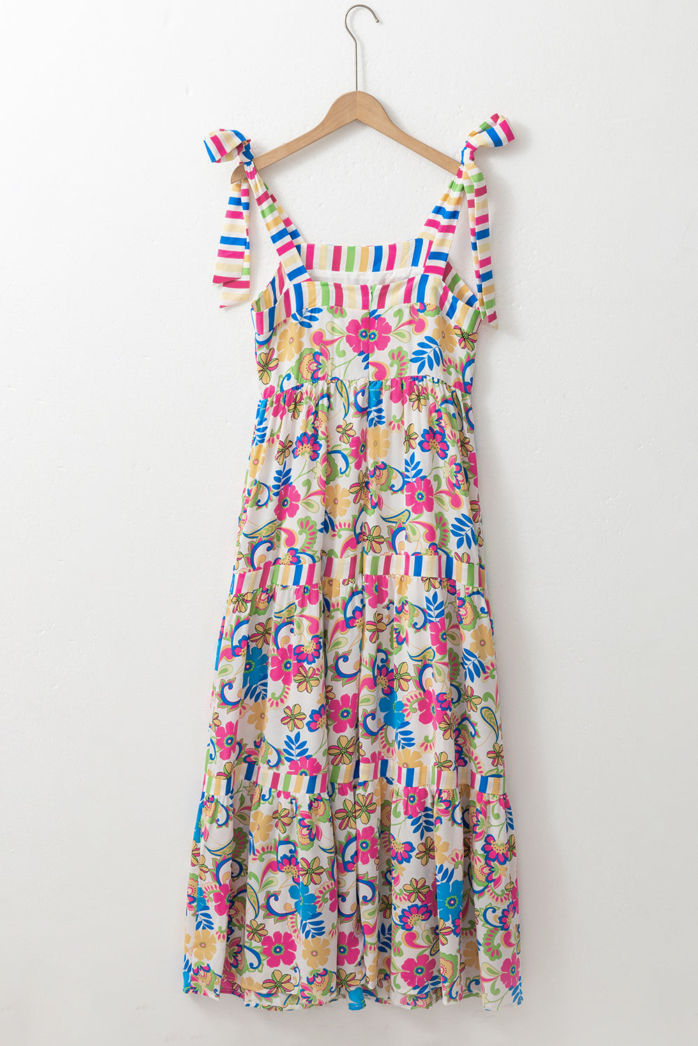 Vestido floral largo con correas para ser anudadas y rojas rosas rosa
