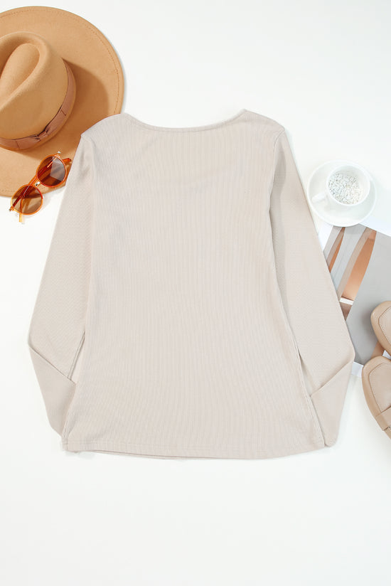 Beige alto con mangas largas y en V -neck en encaje de gancho