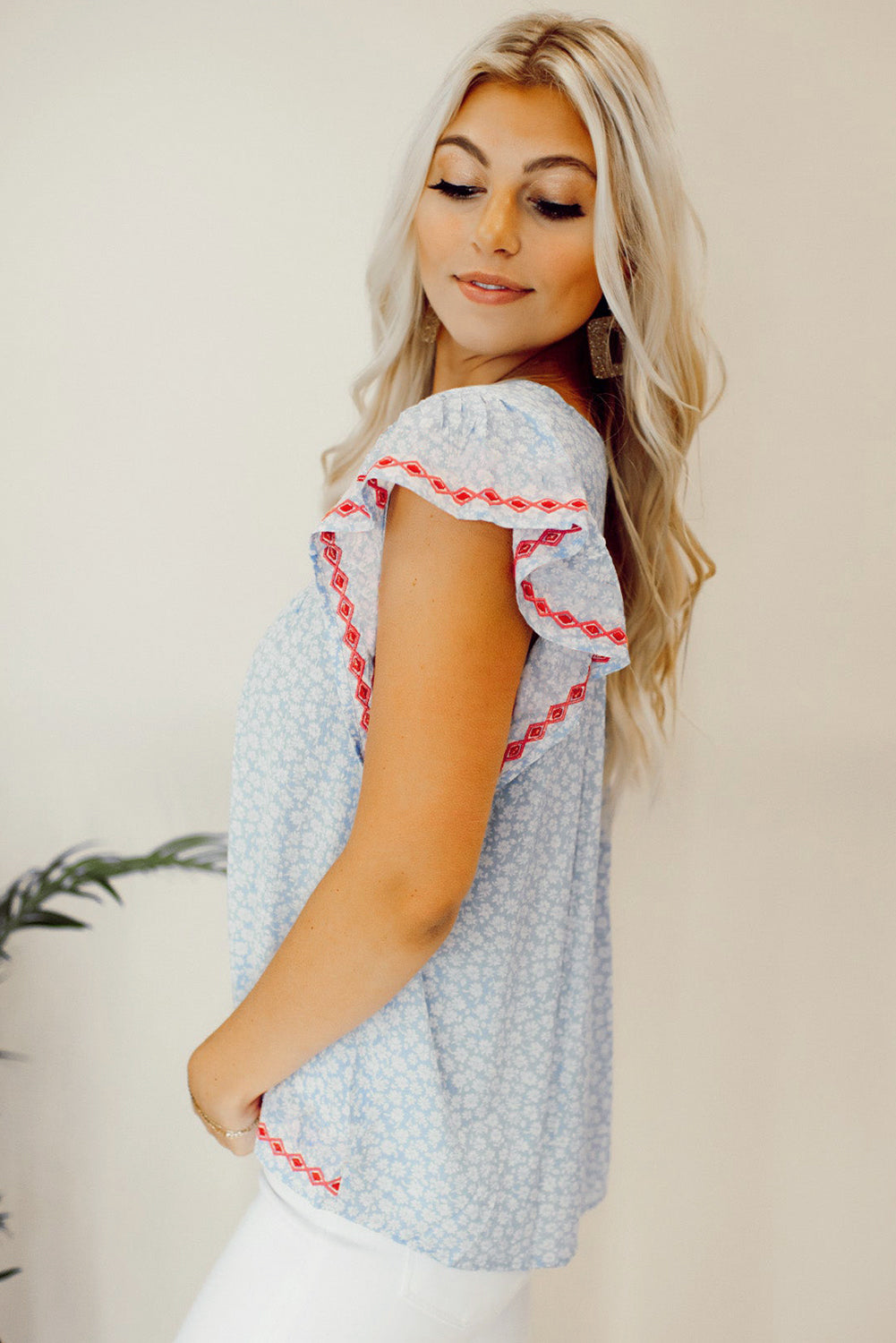 Sky Blue Boho bestickter Blumenbluse Flutterhülle