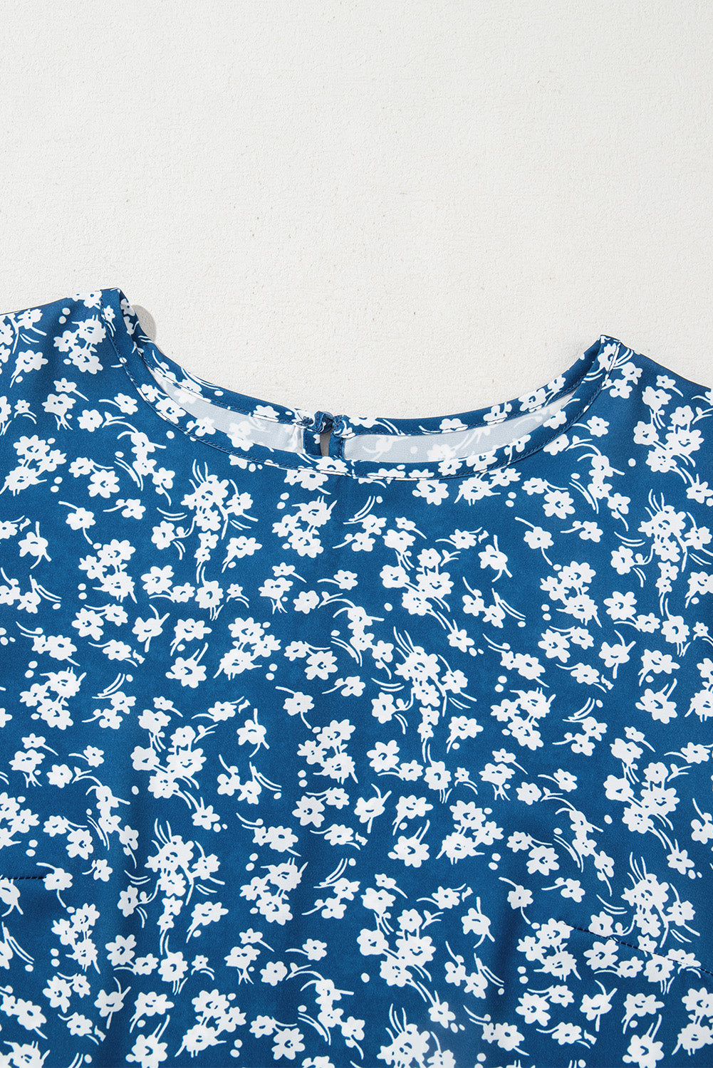 Blouse bleue à lanternes-A WOMAN WE LOVE