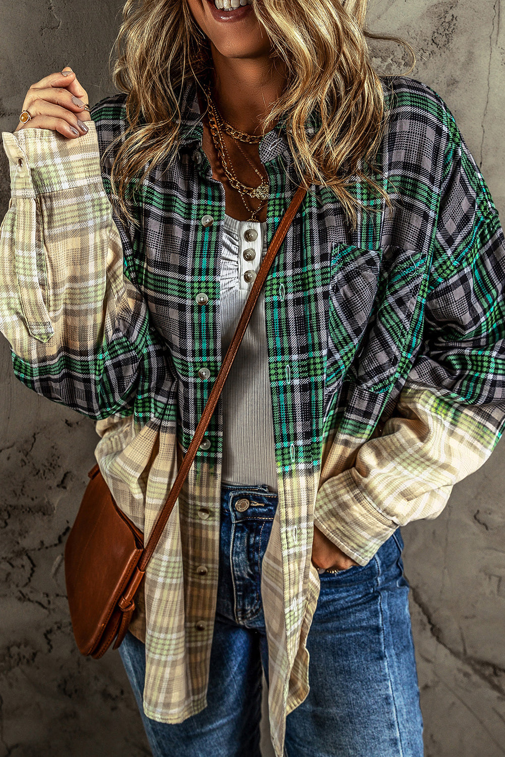 Veste boutonnée en patchwork à carreaux contrastés vert noirâtre avec poche poitrine