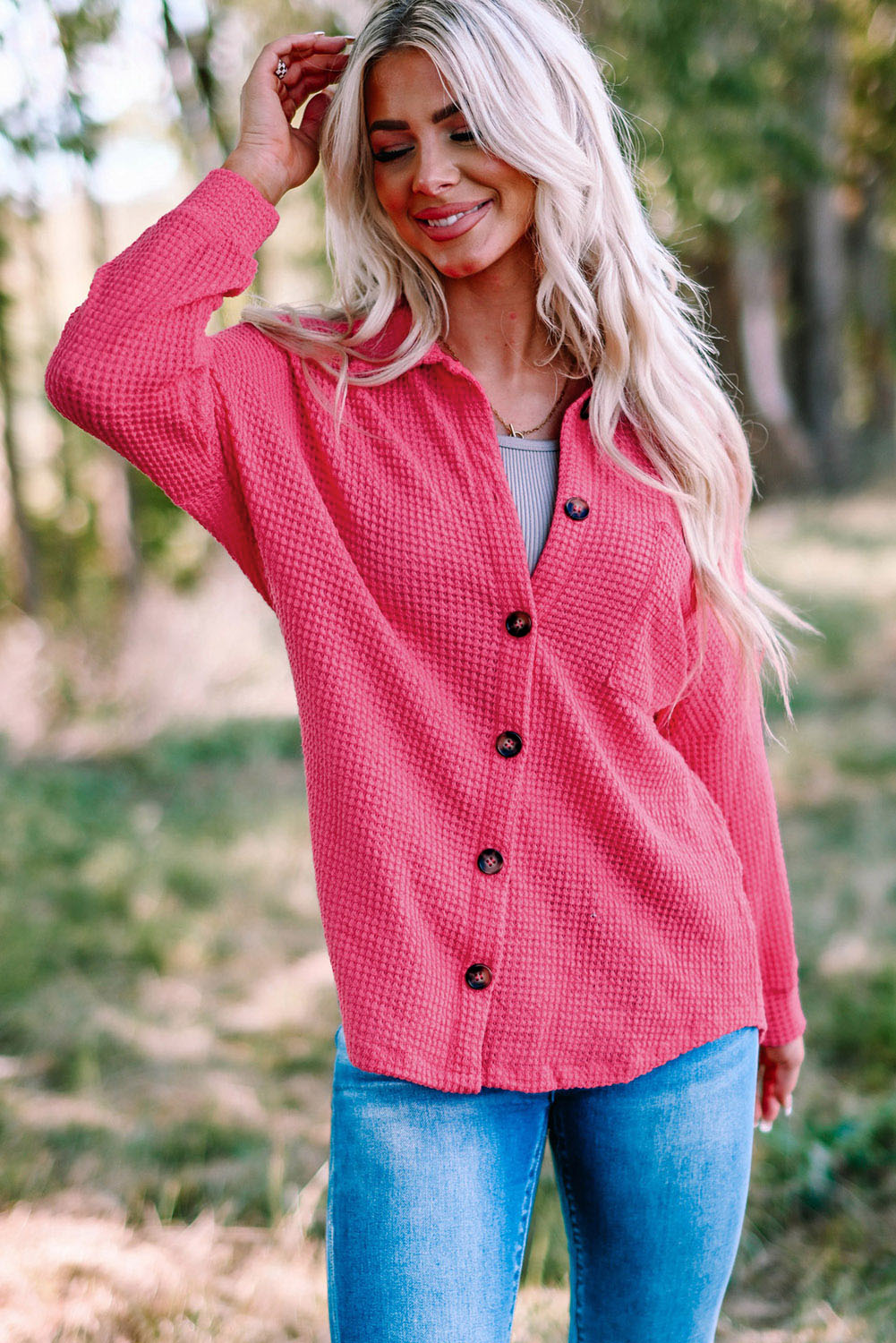 Pink Waffel Strickknopf auf Freizeithemd