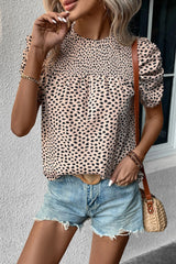 Blouse léopard kaki froncée à-A WOMAN WE LOVE