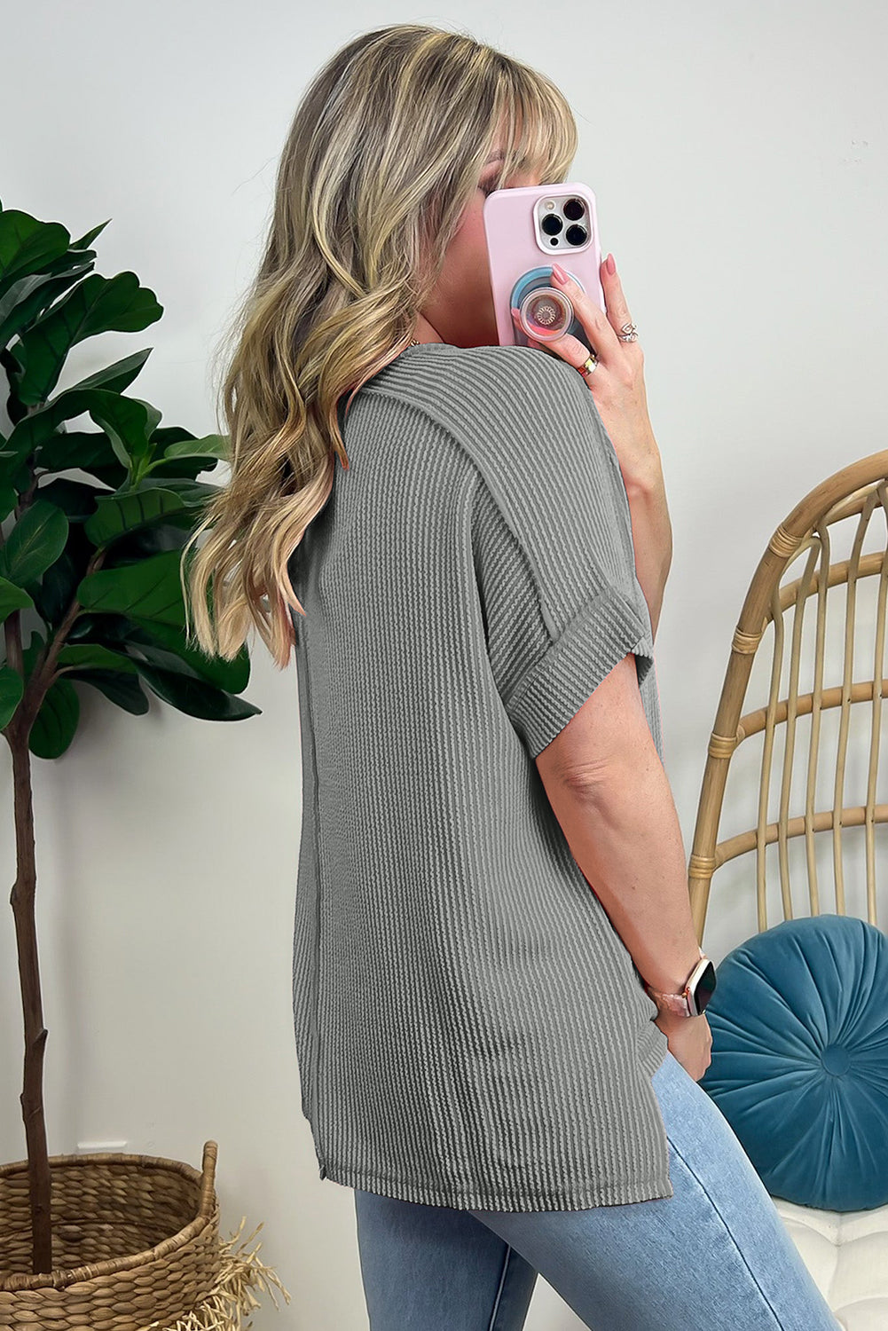 Medium gray t-shirt in textured knit *