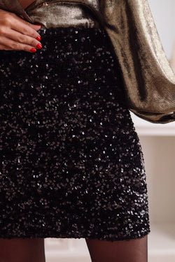 Dressing mini-skirt with black sequins